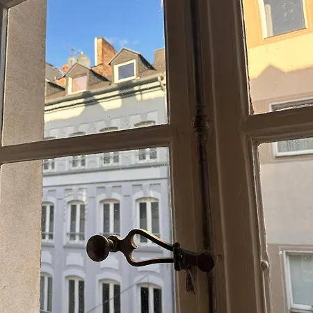 Charmante Altbauwohnung Im Herzen Der Altstadt *