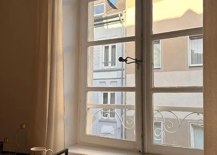 Daire Charmante Altbauwohnung Im Herzen Der Altstadt *
